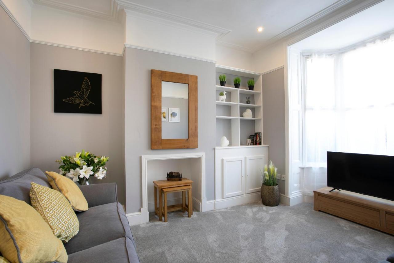 Spring Villa Leicester Exterior foto